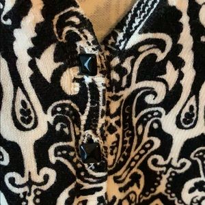 White House Black Market Sweaters - Adorable crop sweater White House Black Market Sweaters - Adorable crop sweater